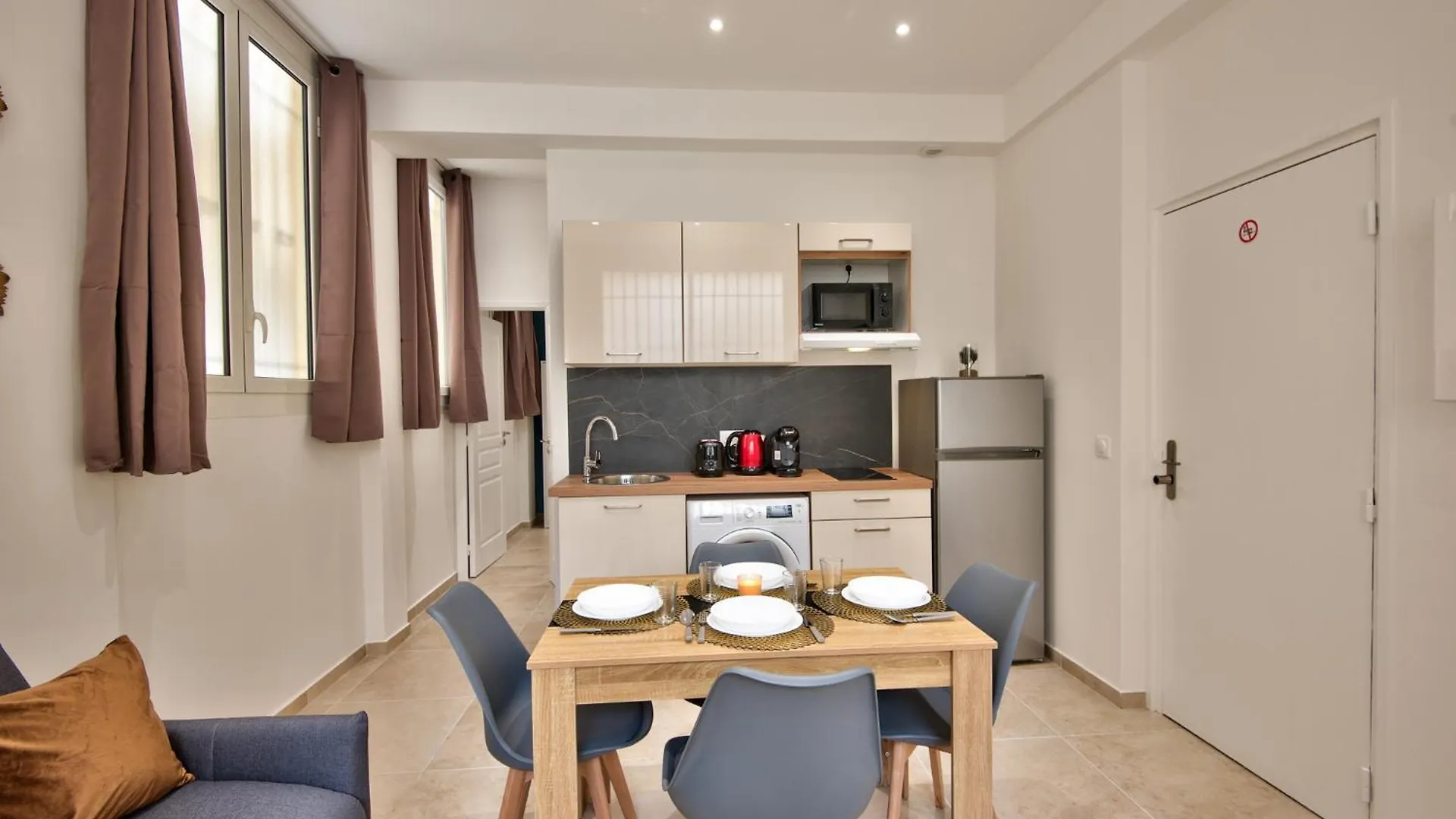 Cosy Apparts Hypercentre De Nizza 0*,